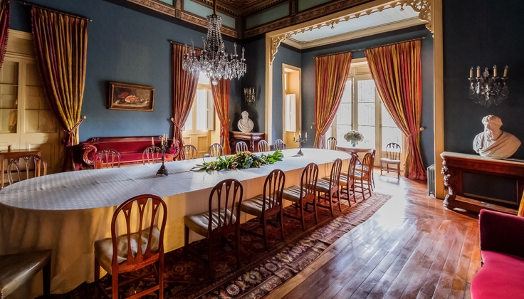 an elegant dining room