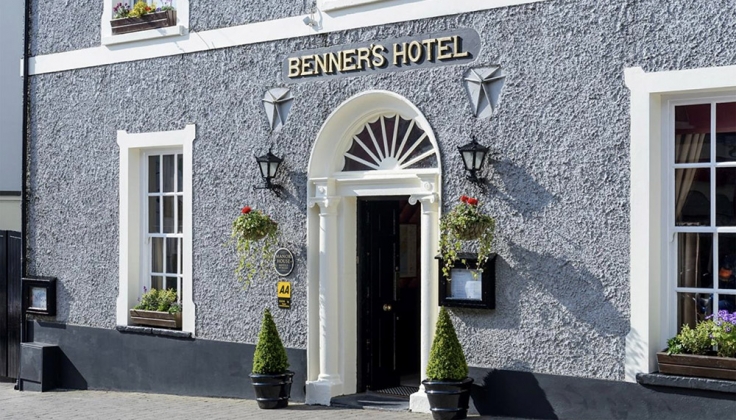 Dingle Benners Hotel Exterior