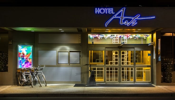 hotel arts entrance