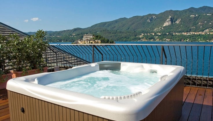 hotel san rocco patio jacuzzi