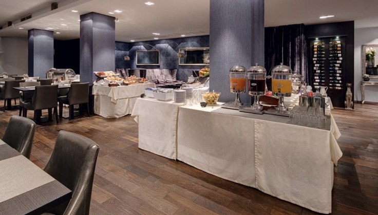 Mamaison Andrassy Hotel dining area
