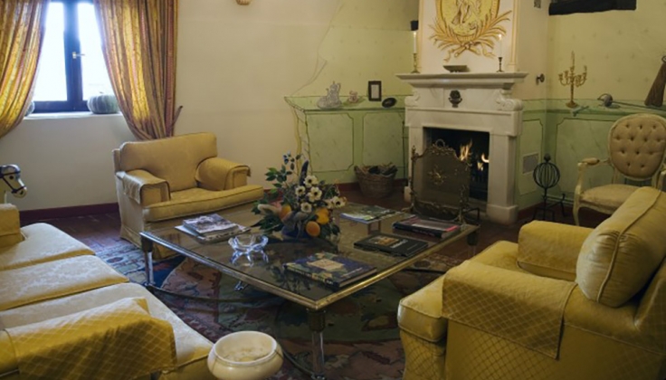 hotel lounge