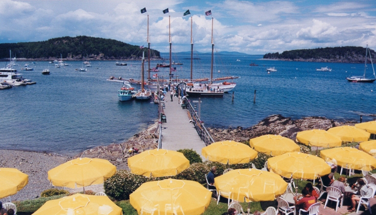 bar harbor inn exterior