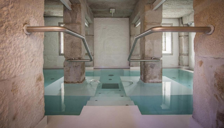 flores village hotel spa pool
