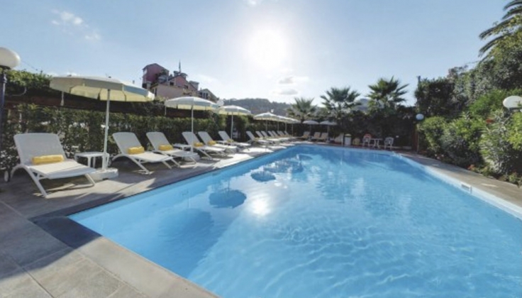 hotel due mari pool