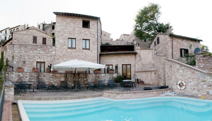 hotel la bastiglia pool