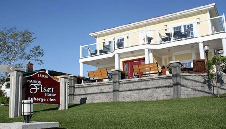 maison fiset house exterior