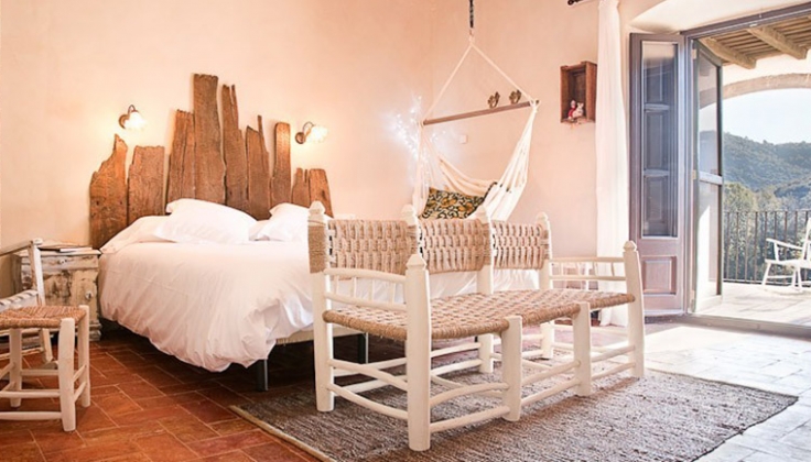 hotel bedroom
