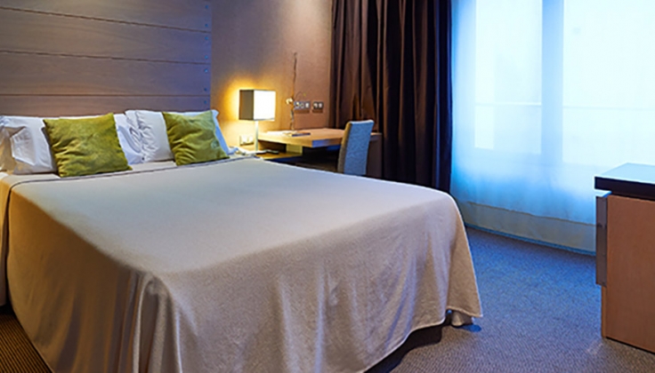 Guest room at the Hotel Hesperia Bilbao
