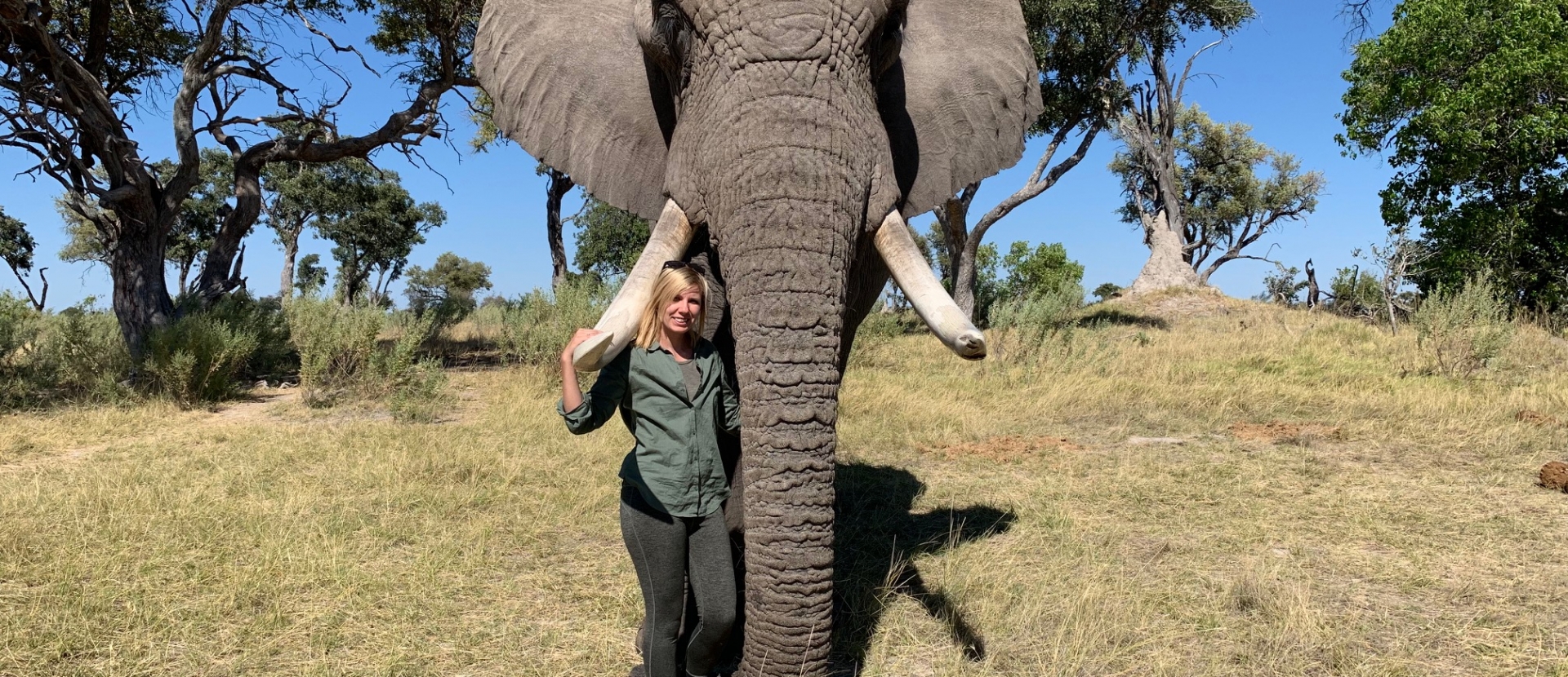 Strolling ‘Hand-in-Trunk’ in Botswana 3
