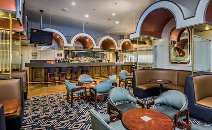 Chateau-on-the-Park-bar.jpg, NZ-NZEALAND