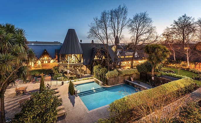 Chateau-on-the-Park-pool_1.jpg, NZ-NZEALAND