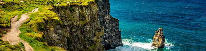Scenic overlook of the Cliffs of Moher in Ireland