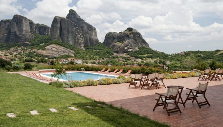 Hotel-Meteora-pool-scaled.jpg, GR-GREEC